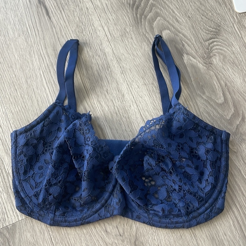Victoria’s Secret body by Victoria unlined Demi navy laced bra